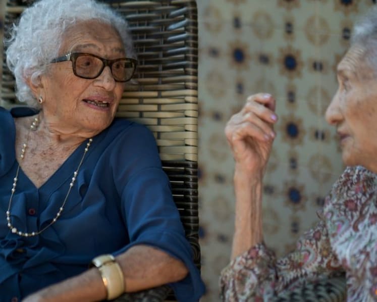 Scientists seek clues to longevity from three Brazilian sisters over 100