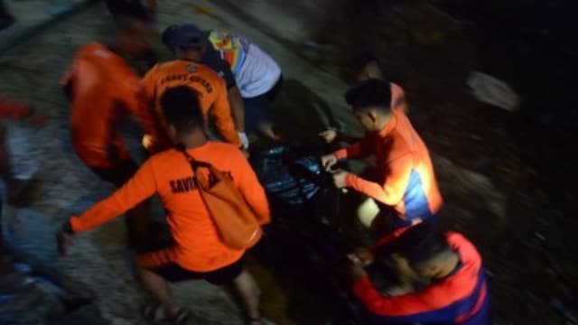 宿务渔船突爆炸起火 六人死亡一人重伤