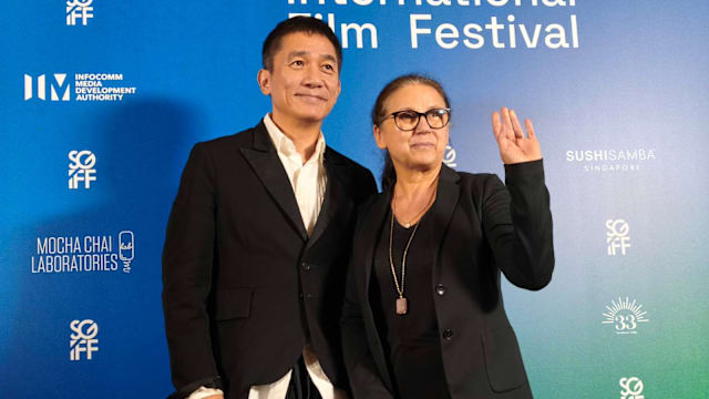 主演欧洲片登新加坡国际电影节，梁朝伟、匈牙利国宝级女导演亮相红毯！