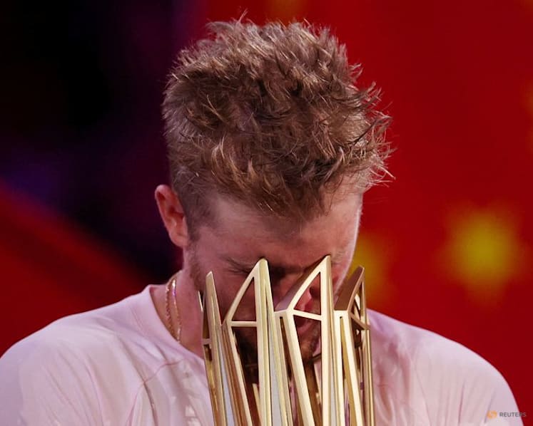 Davidovich Fokina overcomes Jodar to claim Shanghai crown