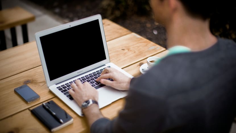 'நிமிர்ந்து நில்' -  முதுகு வலியைத் தடுக்க அது போதுமானதா?