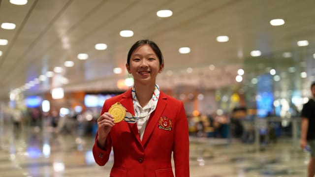 杨舒宁临阵上场夺金 “最好的15岁生日礼物”