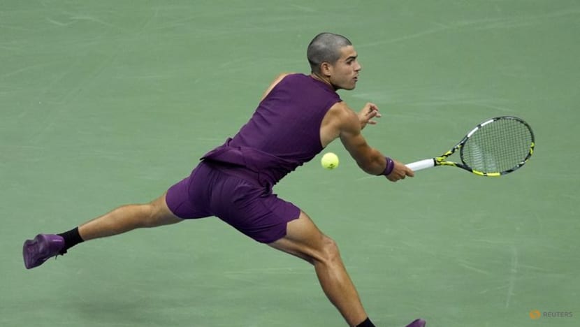 Buzz cut, bright start as Alcaraz charges into US Open second round