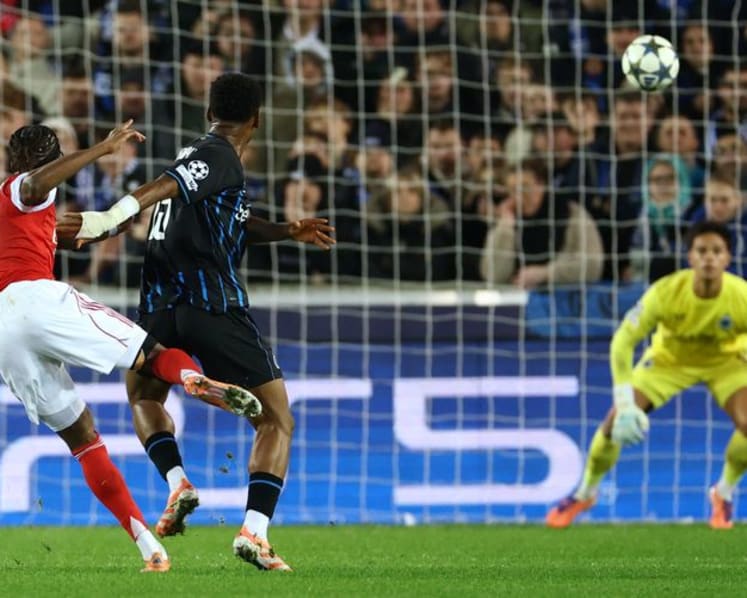 Arsenal make it six out of six with easy win over Club Brugge