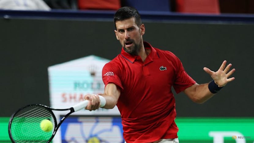 Djokovic survives leg injury, heat exhaustion to beat Munar in Shanghai