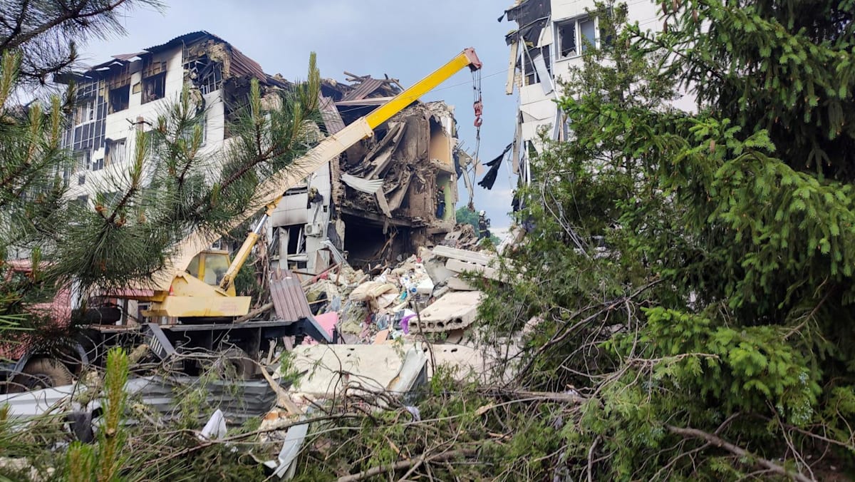 Putin accuses Ukraine of deadly attack on student dorm, orders military to prepare options