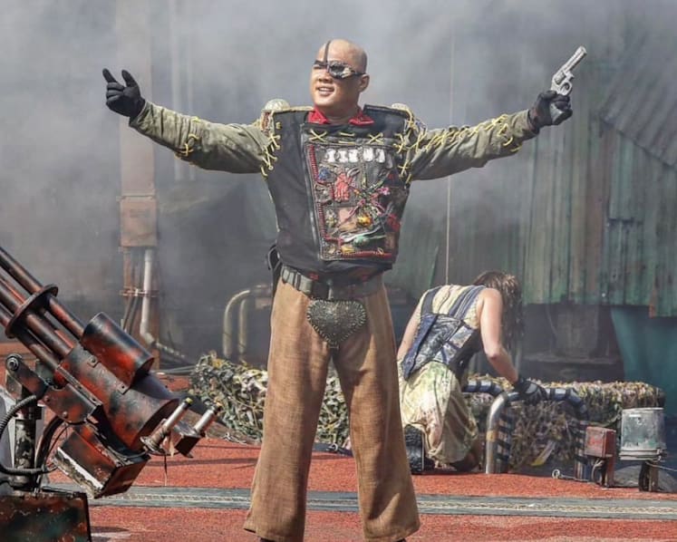 Friends pay tribute to USS WaterWorld performer who died after medical emergency during training