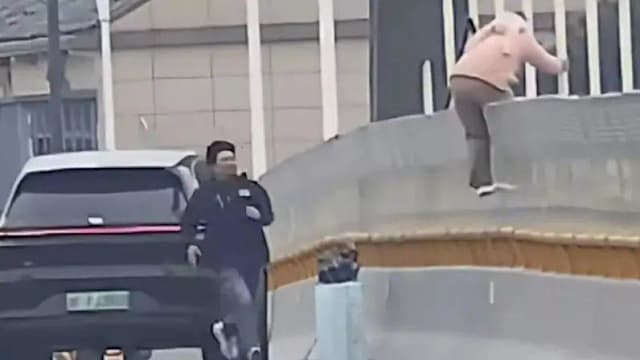 浙江司机路过救下轻生女 汽车品牌总裁要请他吃饭