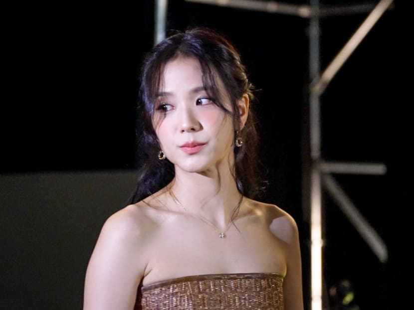 Blackpink’s Jisoo signs solo record deal with Warner Records ahead of Amortage album release