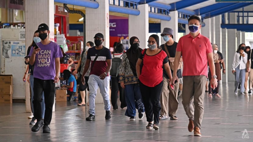 Commentary: Low risk of getting COVID-19 from indoor places – even with masks off