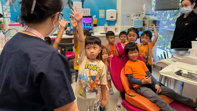 国大口腔医学中心安排幼儿参观 提高口腔健康意识