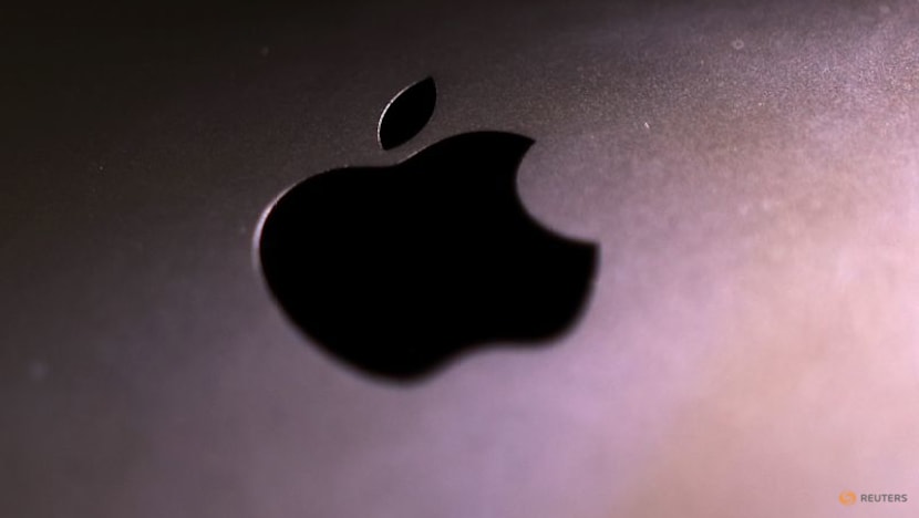 Another Apple exec leaves for Meta as AI talent war heats up, Bloomberg News reports 