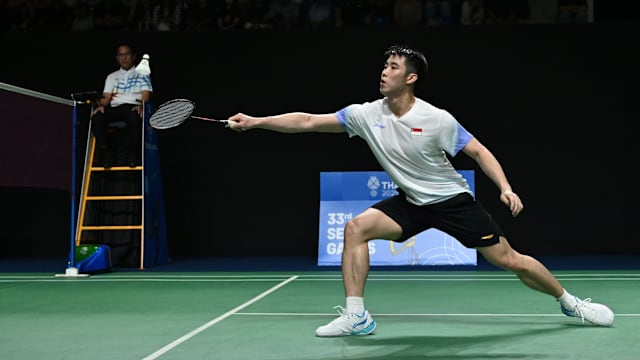 我国男羽毛球队3比0胜老挝 顺利挺进半决赛