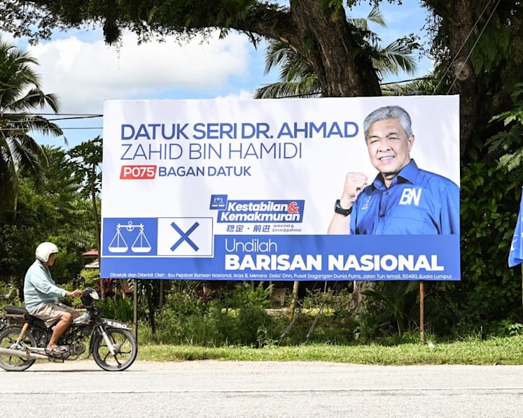 UMNO president Ahmad Zahid could face ‘close fight’ in Perak amid signs of waning support