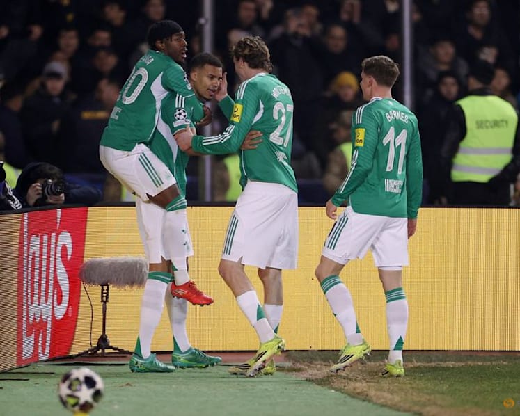 Gordon scores four as Newcastle hammer Qarabag to move to brink of last 16