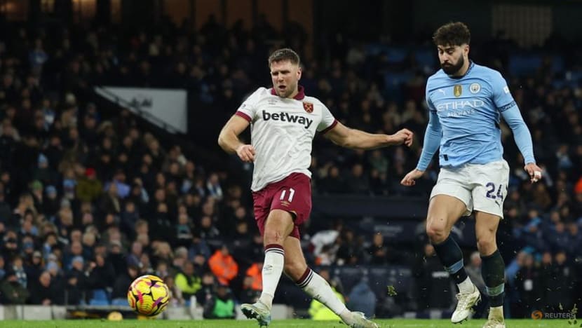 West Ham's Fullkrug out for weeks with hamstring injury