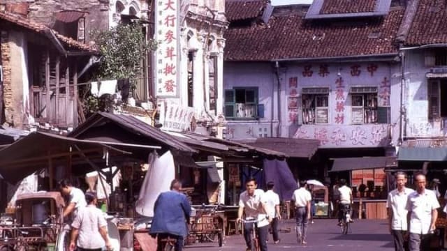 日间卖药夜里聚赌 中药店二代揭秘早年中国街为何别称 “赌间口” 
