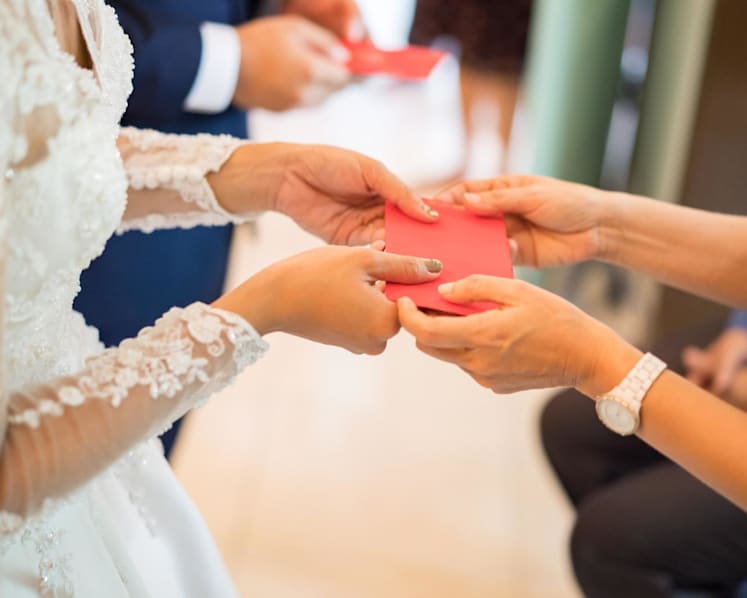 Commentary: Expectations around hongbao make wedding banquets unpleasant