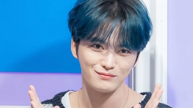 金在中自曝有梦游症，曾挂在姐姐家10楼栏杆外！
