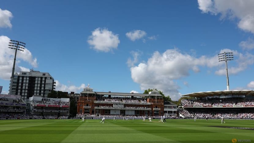 ICC announces five-run penalty for batters wasting time