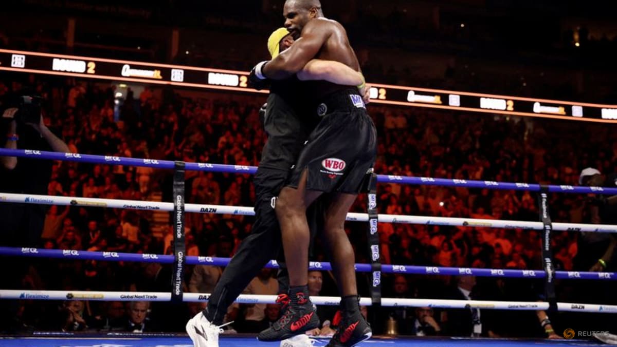 Dubois retains WBO heavyweight title with second-round stoppage of Wardley