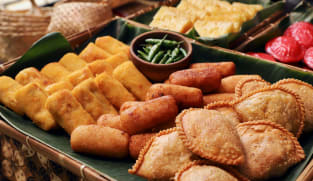 Panduan berbuka puasa dengan sehat: Jangan kalap, perhatikan pilihan makananmu