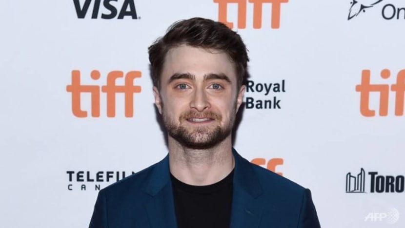 Watch Harry Potter's Daniel Radcliffe narrate a chapter in Sorcerer's Stone Watch Harry Potter's Daniel Radcliffe narrate a chapter in Sorcerer's Stone
