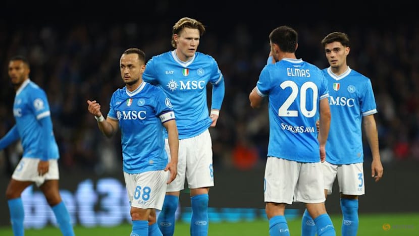 Napoli edge Fiorentina as injuries problems mount