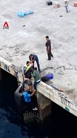 Penumpang kapal jatuh ke perairan setelah gempa M 7,7 di Maumere, NTT