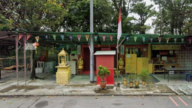 科学馆路一临时神坛被令搬迁