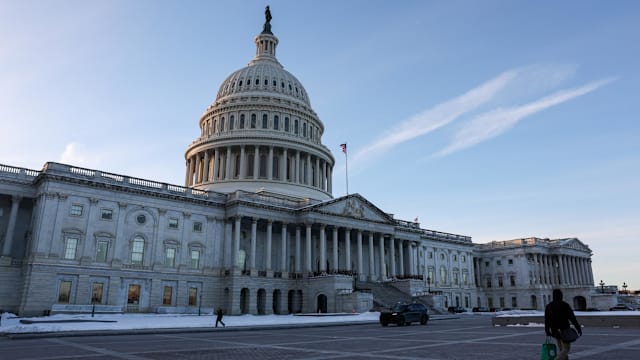 美国四个月内新增近7000亿美元国债 债务规模逼近经济总量