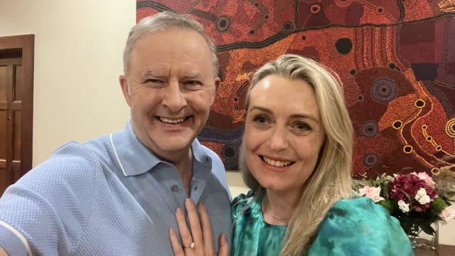 澳总理情人节求婚成功 女友因车祸领悟真爱