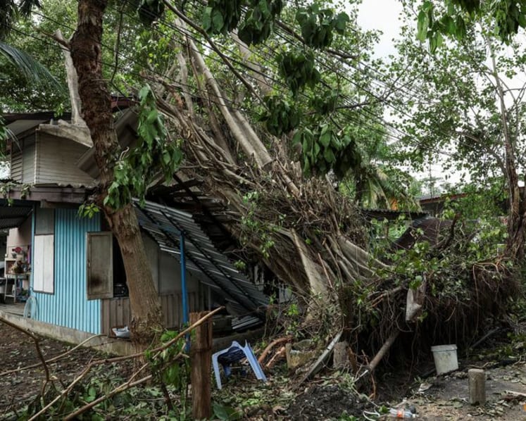 Thai PM orders urgent relief as floods hit 16 provinces, killing 12