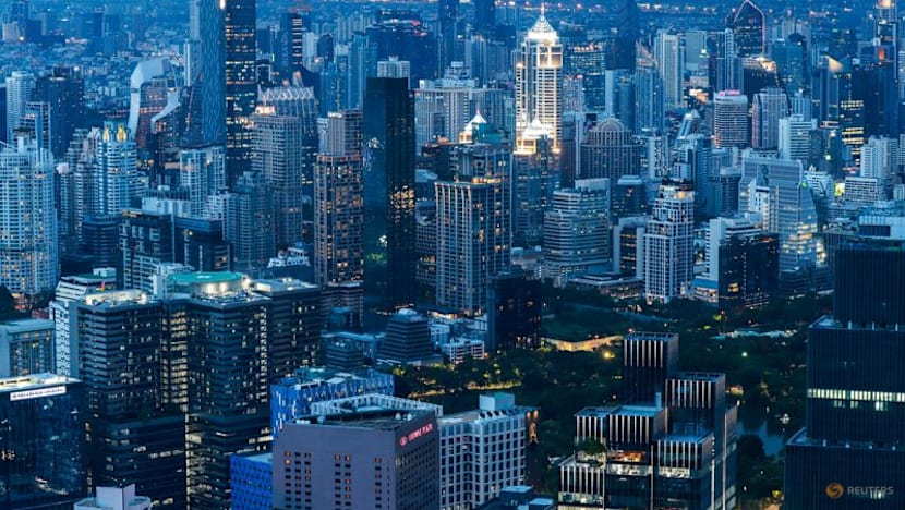 Thai consumer confidence drops to lowest in 8 months in April, survey shows