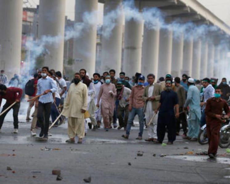 Pakistan police arrest radical Islamist party head in Lahore