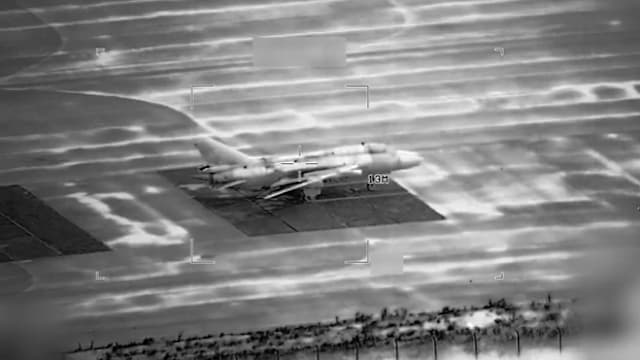 美国中央司令部发布空袭伊朗新视频 称打击仍在继续