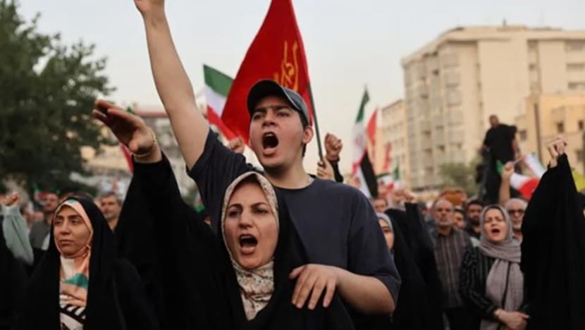 Iran dan Israel klaim kemenangan setelah gencatan senjata disetujui atas desakan Trump Iran dan Israel klaim kemenangan setelah gencatan senjata disetujui atas desakan Trump