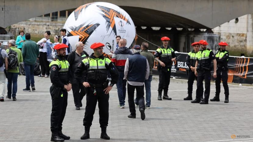 Bilbao fortifies for onslaught of English fans ahead of Spurs-Man United Europa League final