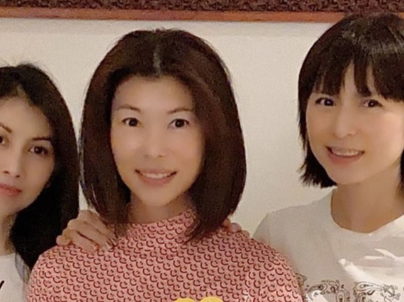 Isn’t it nice to see that they’ve remained in contact throughout the years?