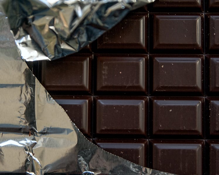 A heart doctor tells why he eats 100g of dark chocolate every week