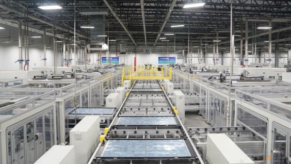 US trade panel's vote paves way for stiff tariffs on many solar imports - Channel News Asia (Picture 2)