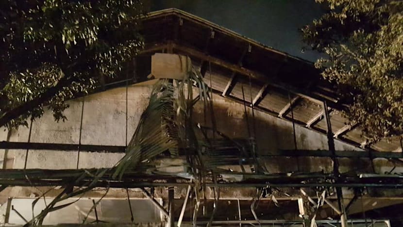 Fire guts Jurong West wet market, coffee shop