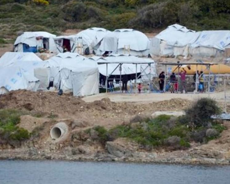 Greek police prepare criminal case on migrant smuggling