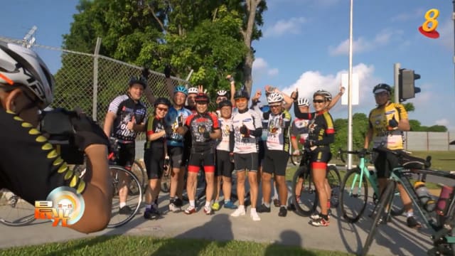 晨光|快乐银发族：前高层退而不休 免费教年长者骑脚踏车