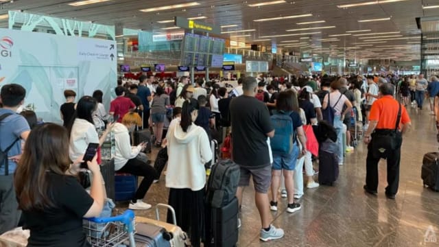 微软全球大宕机 樟宜机场将人工办理登机