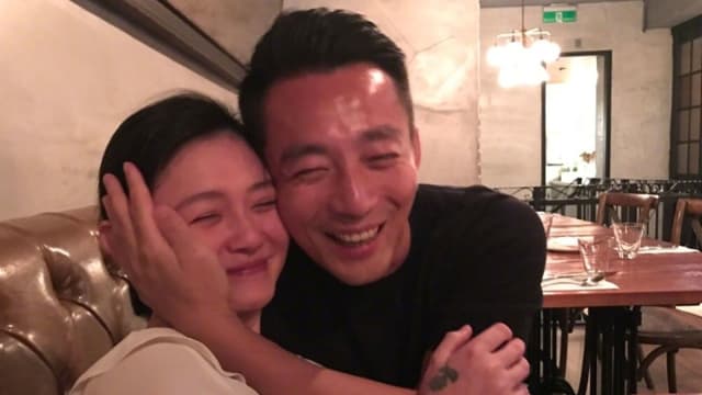 大S仍未树葬，汪小菲不等了，带着老婆回北京，留两小孩在台湾？