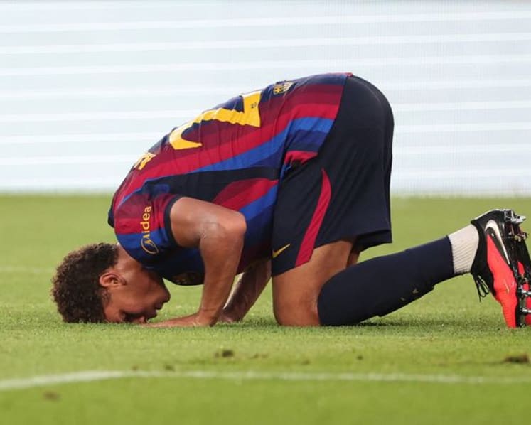 Egypt teenager Abdelkarim pushing for Barca place after prolific pre-season