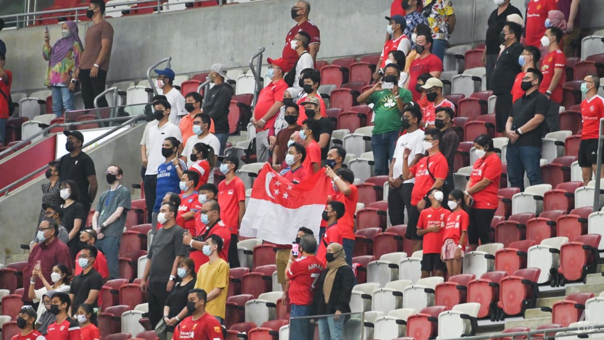 singapore-flag.jpg?itok=tRHUwSCQ