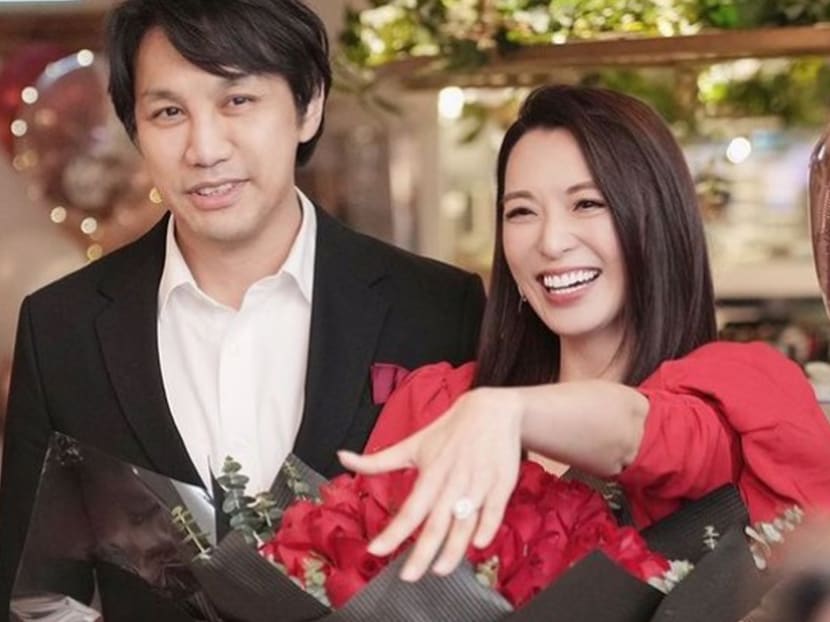 He proposed during her birthday bash yesterday (Nov 21).