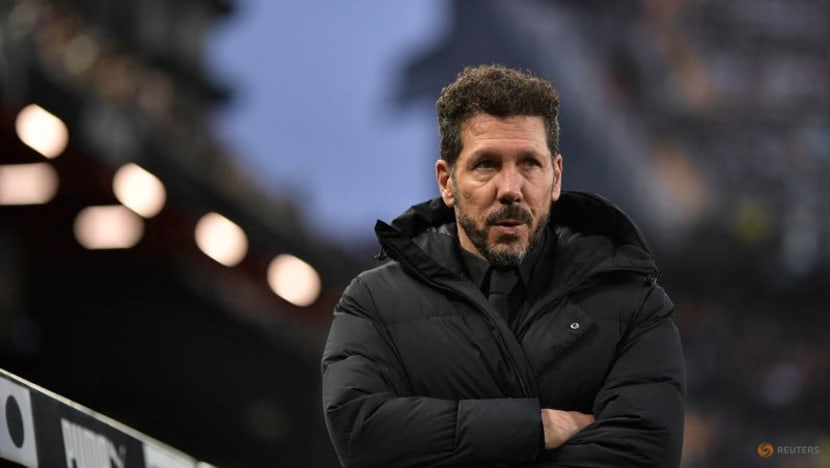 Simeone delighted with hard-working Alvarez after brace at Valencia Simeone delighted with hard-working Alvarez after brace at Valencia